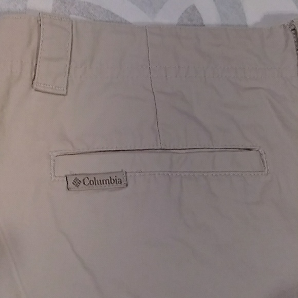 COLUMBIA SHORT SIZE 10 - Picture 4 of 8